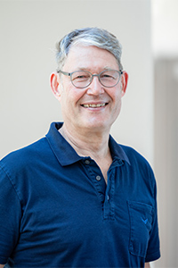 Porträtfoto von Dr. med. Matthias Glück.